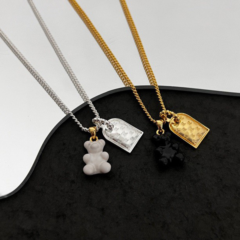 Fashion Luxury Women Jewelry Gold Necklace Exquisite Simple Middle Ages Letter Bear Combination Design Charm Versatile Designer Cute Elegant Lady Pendant