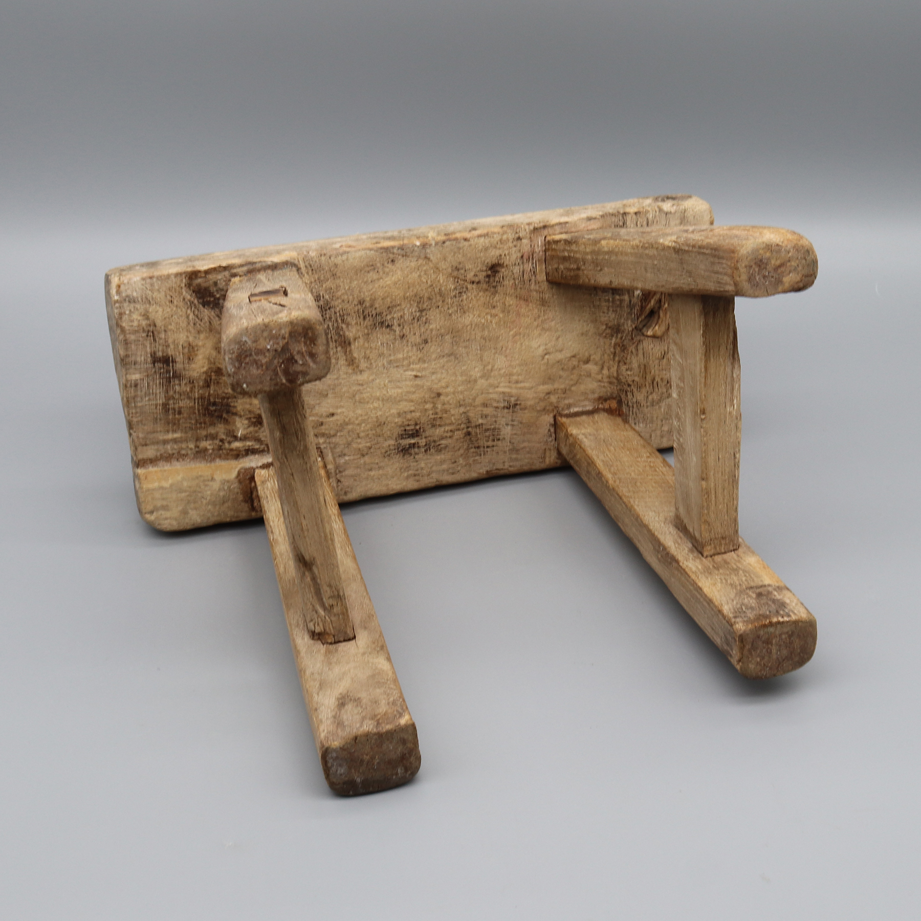 Tabouret en bois antique, mortaise et tenon articulé, petite table, support végétal, bois massif