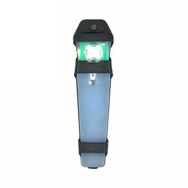 Taktisk hjälm Ljus Vattentät tuggummi Survival Signal Light Strobe Light Field Live CS Outdoor Riding Identification Light
