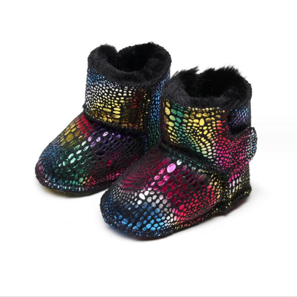 Klasyczne buty dziecięce dla dzieci zimowe noworodka miękkie buty podeszwy designerskie chłopcy i dziewczęce buty dla dzieci ciepłe śnieżne buty