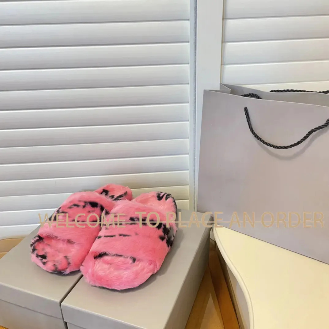 Chinelos de designer de marca de moda de luxo sandálias perfuradas sola grossa chinelos oco borracha transparente sapatos de praia bege preto roxo elegante