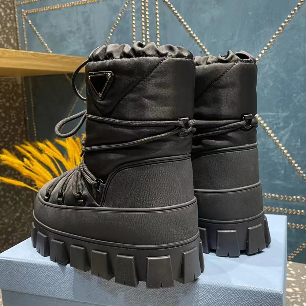 Topkwaliteit nylon plaque enkellaarzen Instapper Dikke bodem Bootie Ronde neus Veterschoenen Ski Sneeuwlaarzen Dames buitenschoenen luxe designer Platte bodem fabriek 888