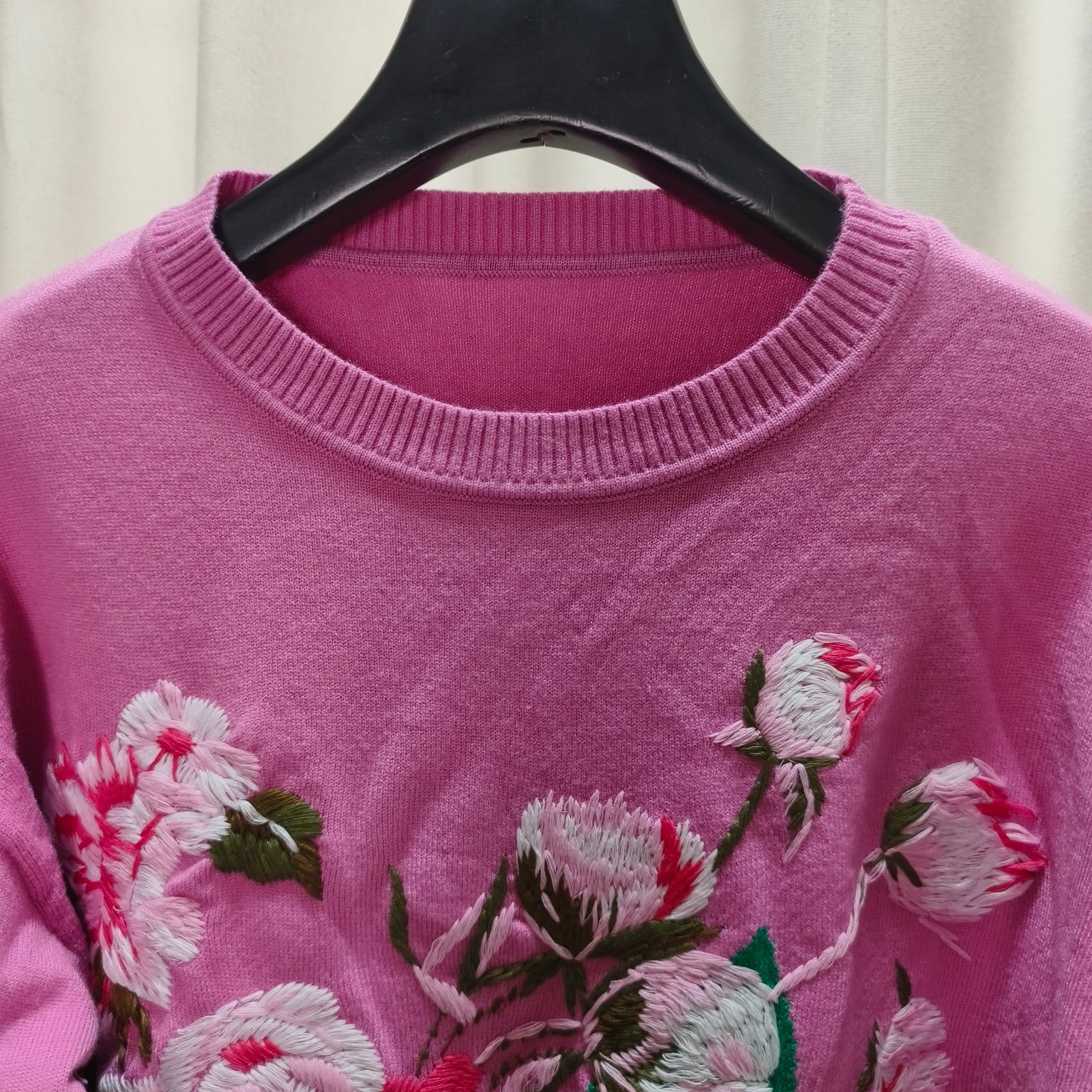 1018 2023 Autumn Märke samma stil tröjor Crew Neck Långärmad rosa gula kvinnliga kläder Fashion Fengjie6