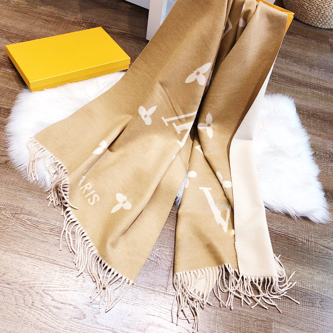 Scarf Designer Scarf Luxury Designer Scarf Cassic brand Silky smooth to the touch Versatile Winter Fashion Scarf goods