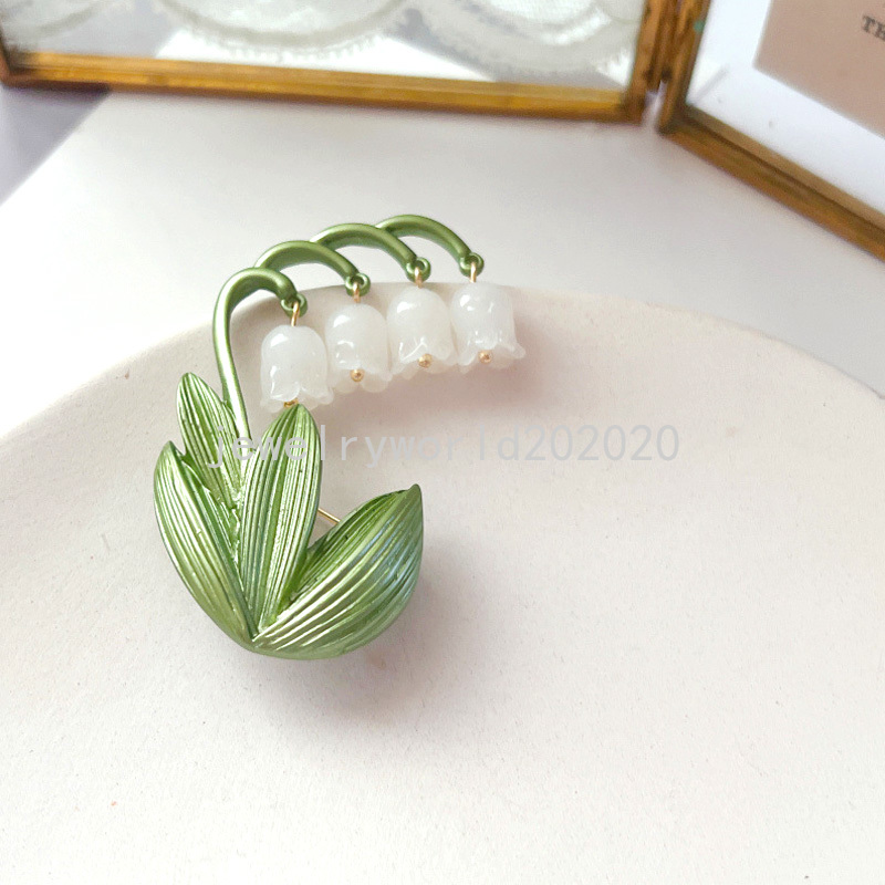 Elegant Design Bell Orchid Brosches for Women Lily of the Valley Green Leaves Plant Brooch smycken kläder Tillbehör