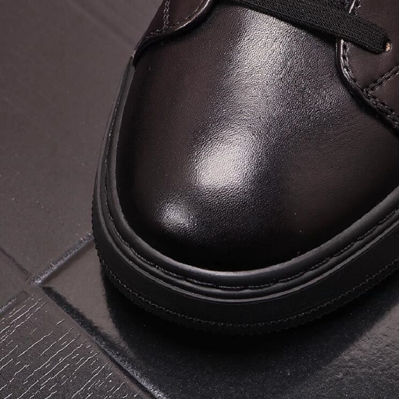Marque de mode chaussures hautes personnalité des hommes bottes courtes version de la mode chaussures de conseil décontractées pour hommes bottes en peau de vache Vintage 10A54