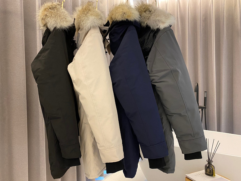 Vestes Parkas en duvet de canard blanc pour hommes, avec fermeture éclair, capuche en fourrure rayée, manteaux courts Slim, collection automne-hiver 2023, GEM002