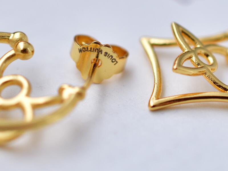 スタッドイヤリングl50 M00956ゴールドの象徴的なコレクションのツイギーイヤリングディスカウントデザイナージュエリーダストバッグボックスフェンダブ付き女性のためのジュエリー