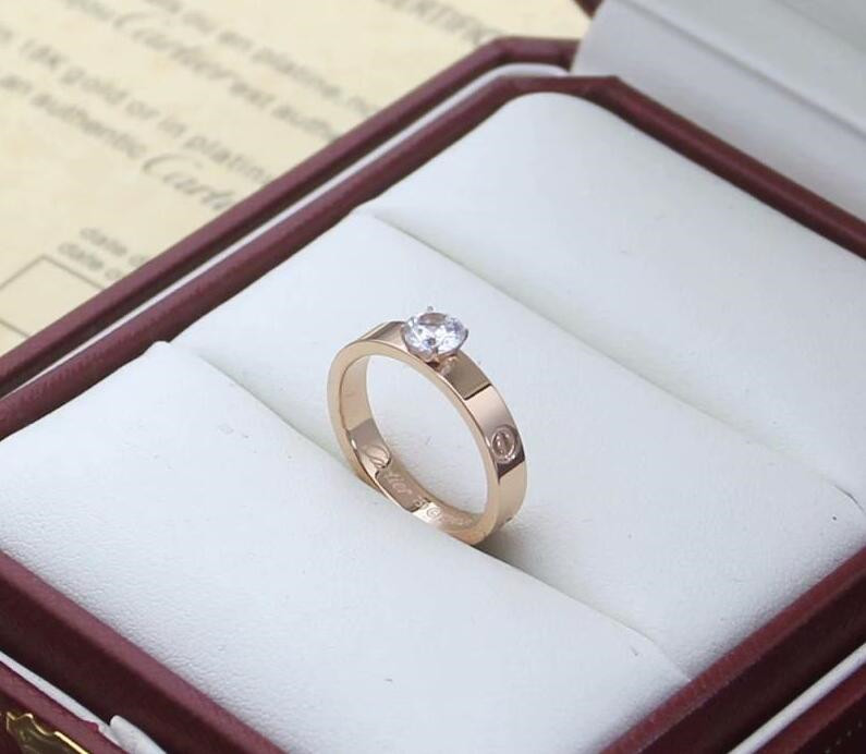 Love Screy Pierścień Męski Pierścień Klasyczny luksusowy projektant Pierścień Kobiet Tytanium Stalowy biżuteria Złota i srebrna róża nigdy nie zanika z pudełkiem
