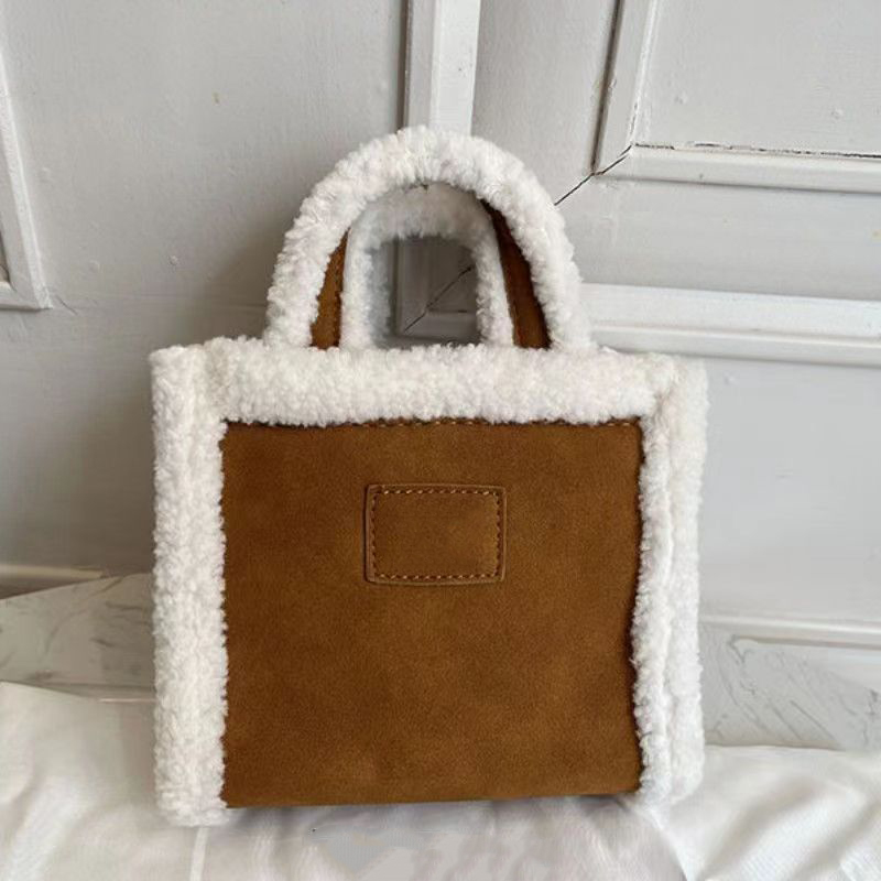 Borsa tote firmata Borsa a tracolla moda Borsa autunno e inverno in peluche Borsa in lana di agnello Borsa ascelle Borsa a tracolla da donna Borsa a mano Borsa tote Borsa piccola quadrata da donna