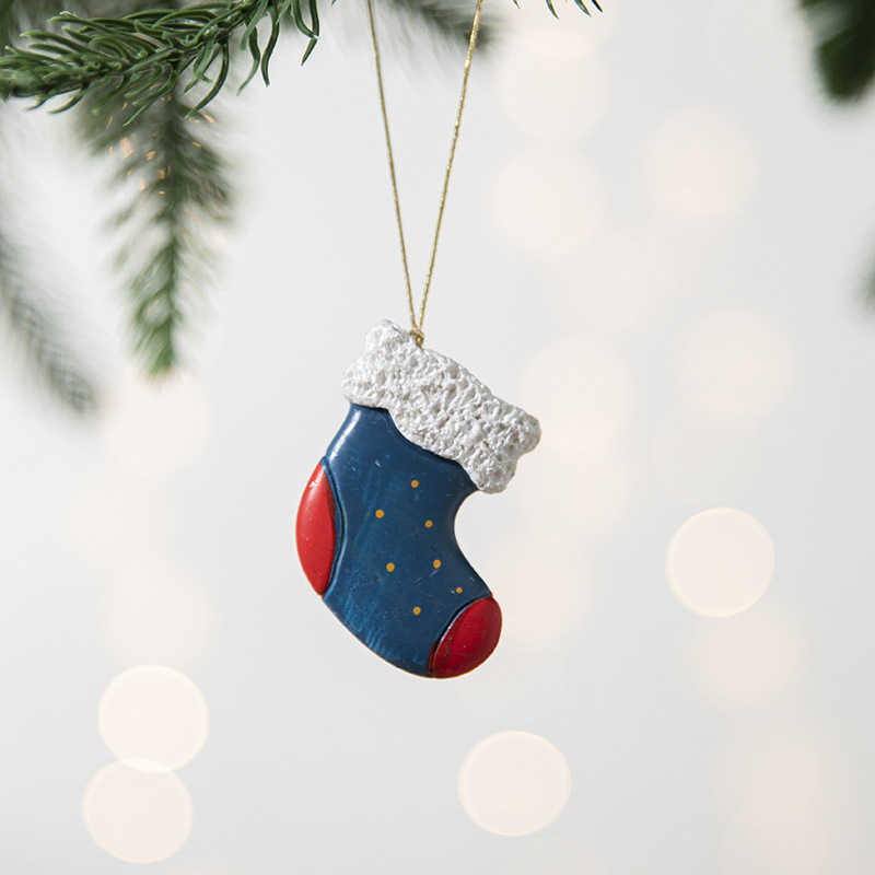 Classic Resin Christmas Tree Pendants Charms Plastic Santa Socks Hat Hanging Decorations Plane Merry Xmas Happy New Year Festive Party Home Indoor Outdoor Hang Gift