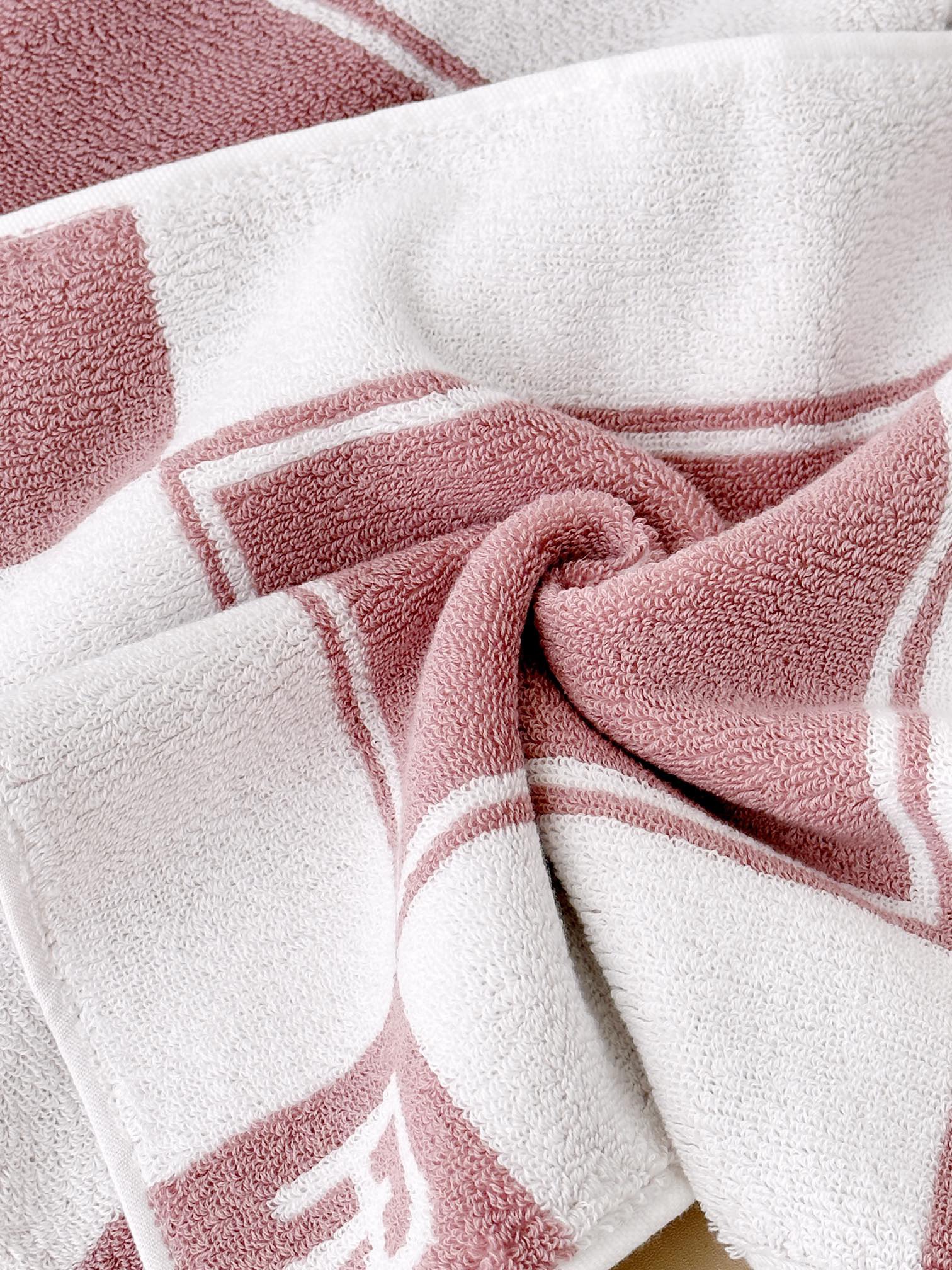 منشفة مصممة فاخرة وردي أبيض منقوشة المناشف المناشف وركلة تجفيف سريعة منشفة شاطئ