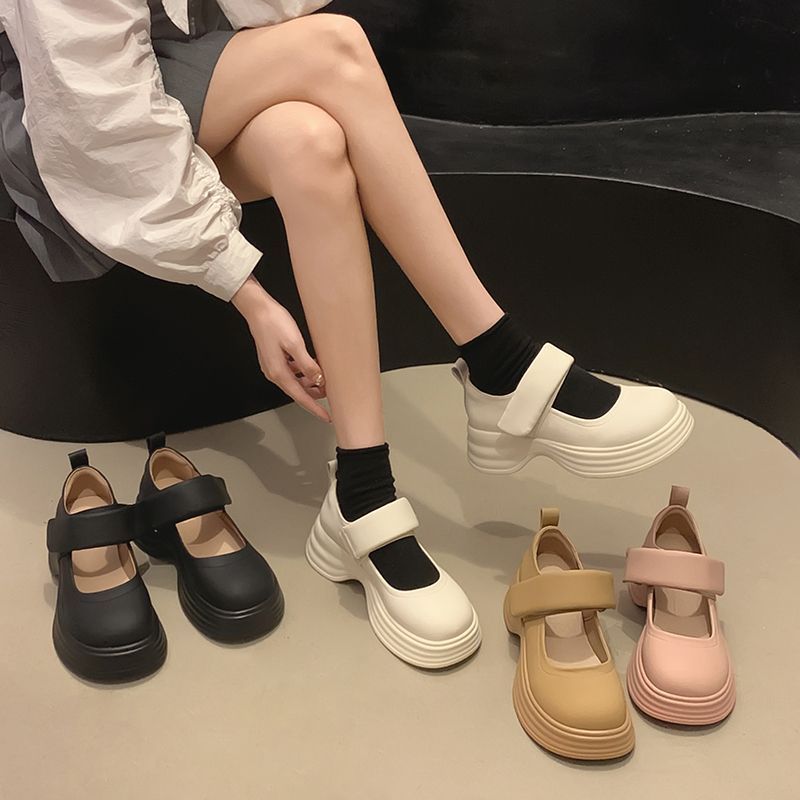 Women's shoes in summer 2023 new casual Joker short thick-soled Mary Jane shoes.