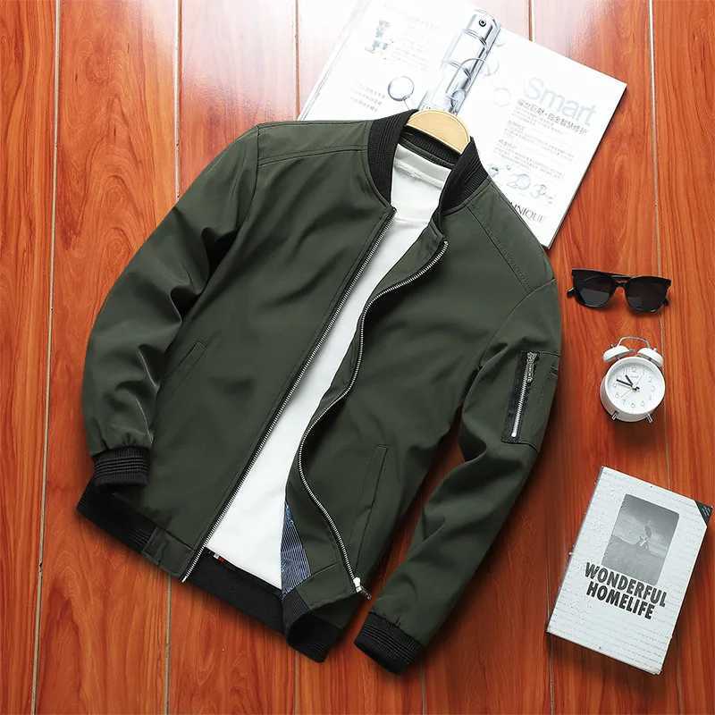 Mäns jackor Men 2023 Autumn New Jacket Fashion Windbreaker Zipper Coat Male Clothing Militär Tunn utomhus Outwear Solid Color Tops