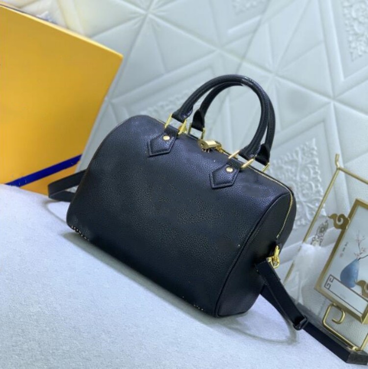 Explosion Borse a cuscino da donna Borsa con rivetti alla moda Borsa tote nera Motivo unico Borchie dorate Rock Roll Speedy Classico da viaggio Top in pelle Lucchetto con cerniera