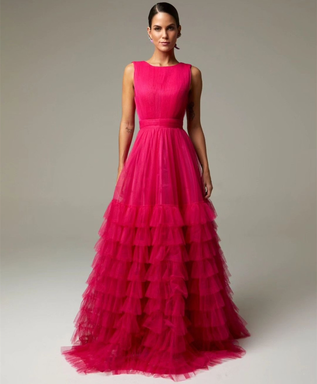 Robe de soirée longue vintage en tulle fuchsia avec ceinture, ligne a, col bijou, robe de bal à plusieurs niveaux, longueur au sol musulmane, robe de soirée avec train Watteau pour femme