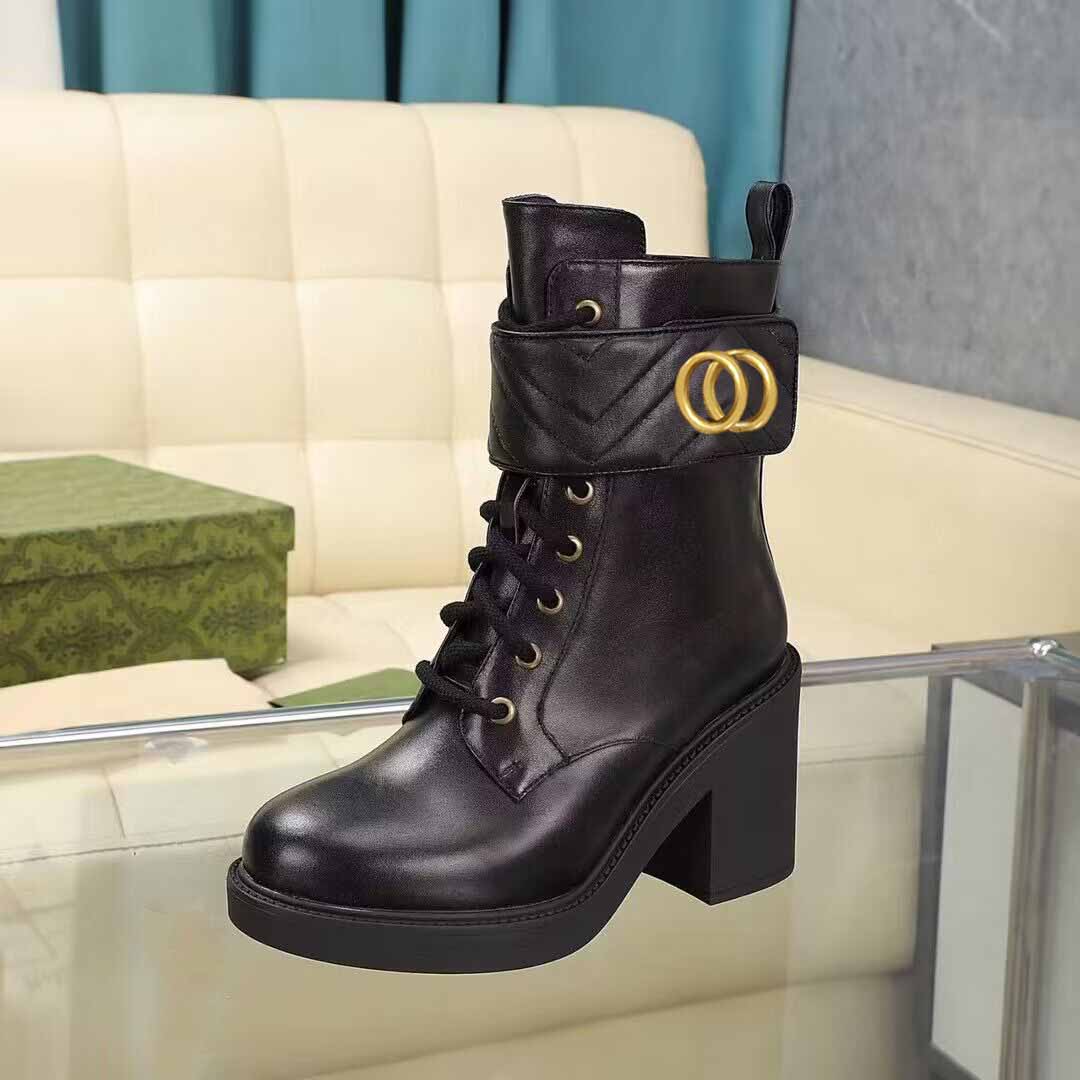 Botas de moda de otoño e invierno con cordones Mujer con cremallera Bota de tobillo plana Cinturón de viaje de metal Letra de cuero Negro Cuero de vaca suave Zapatos de diseñador para mujer Tamaño 35-40-41-42 Con caja