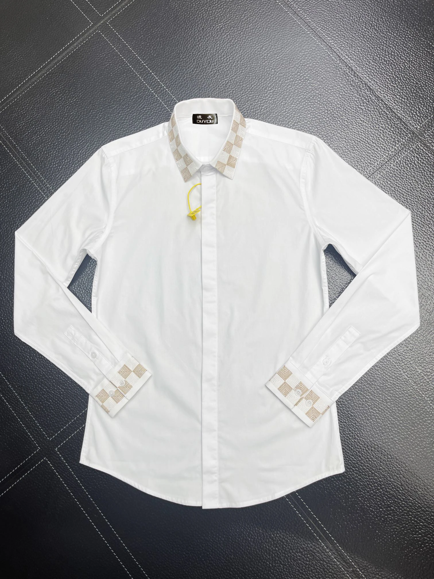 Herrklänningskjortor Bomull broderad geometrisk mönster långärmad kamisor maskulina casual smal fit mens affärsskjorta 191653