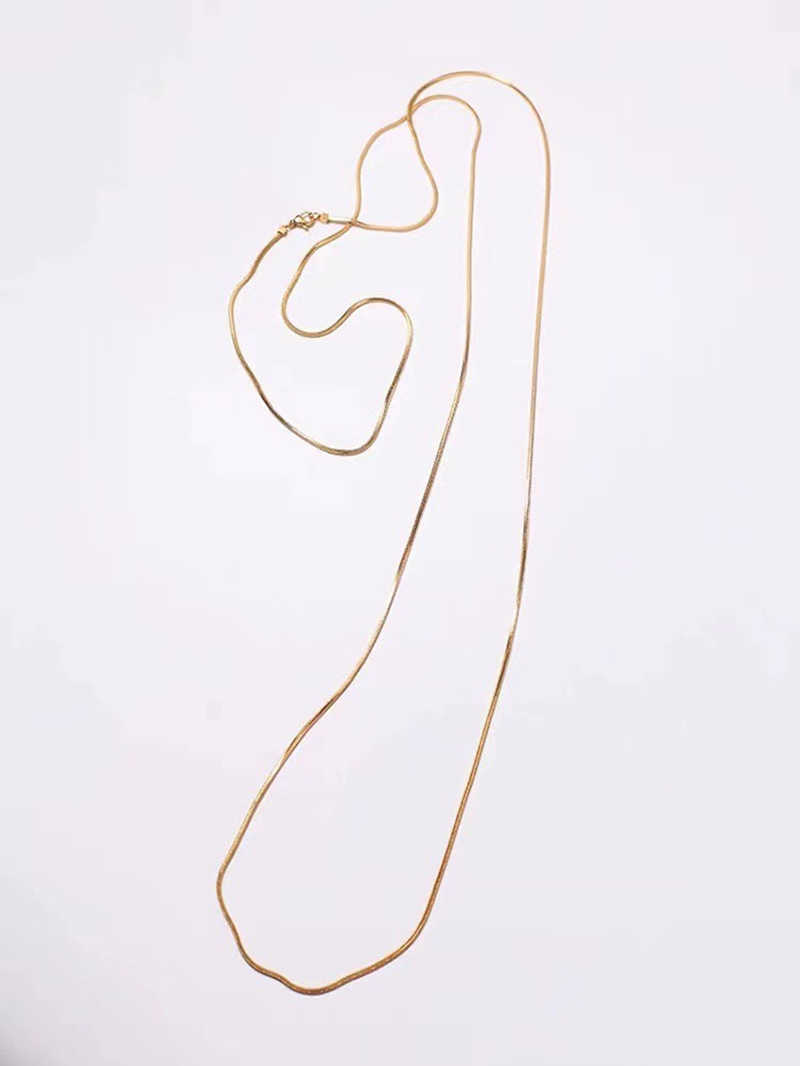 Coreano simples quadrado longo cobra osso colar feminino latão banhado a ouro outono e inverno premium versátil colar corrente camisola