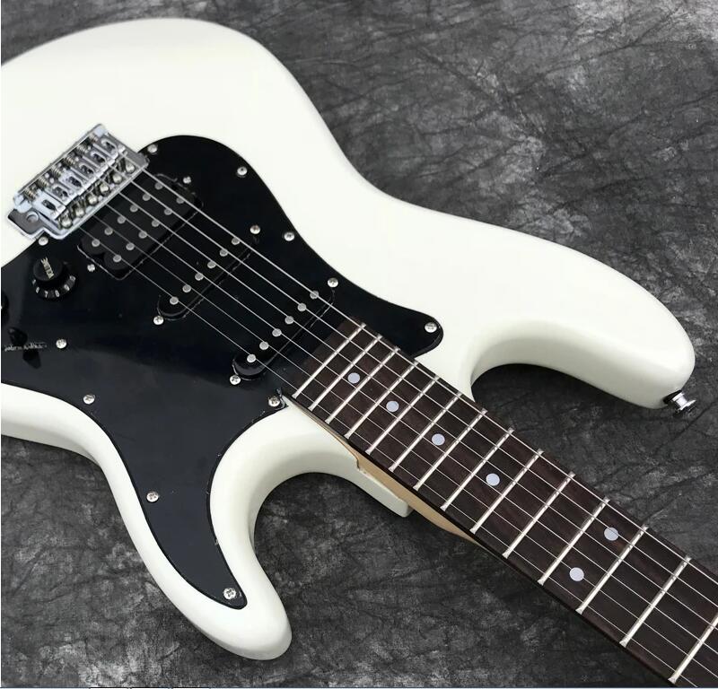 st Weiße E-Gitarre S-S-H Schwarze Tonabnehmer Chrom-Hardware Custom Shop Guitarra Kostenloser Versand