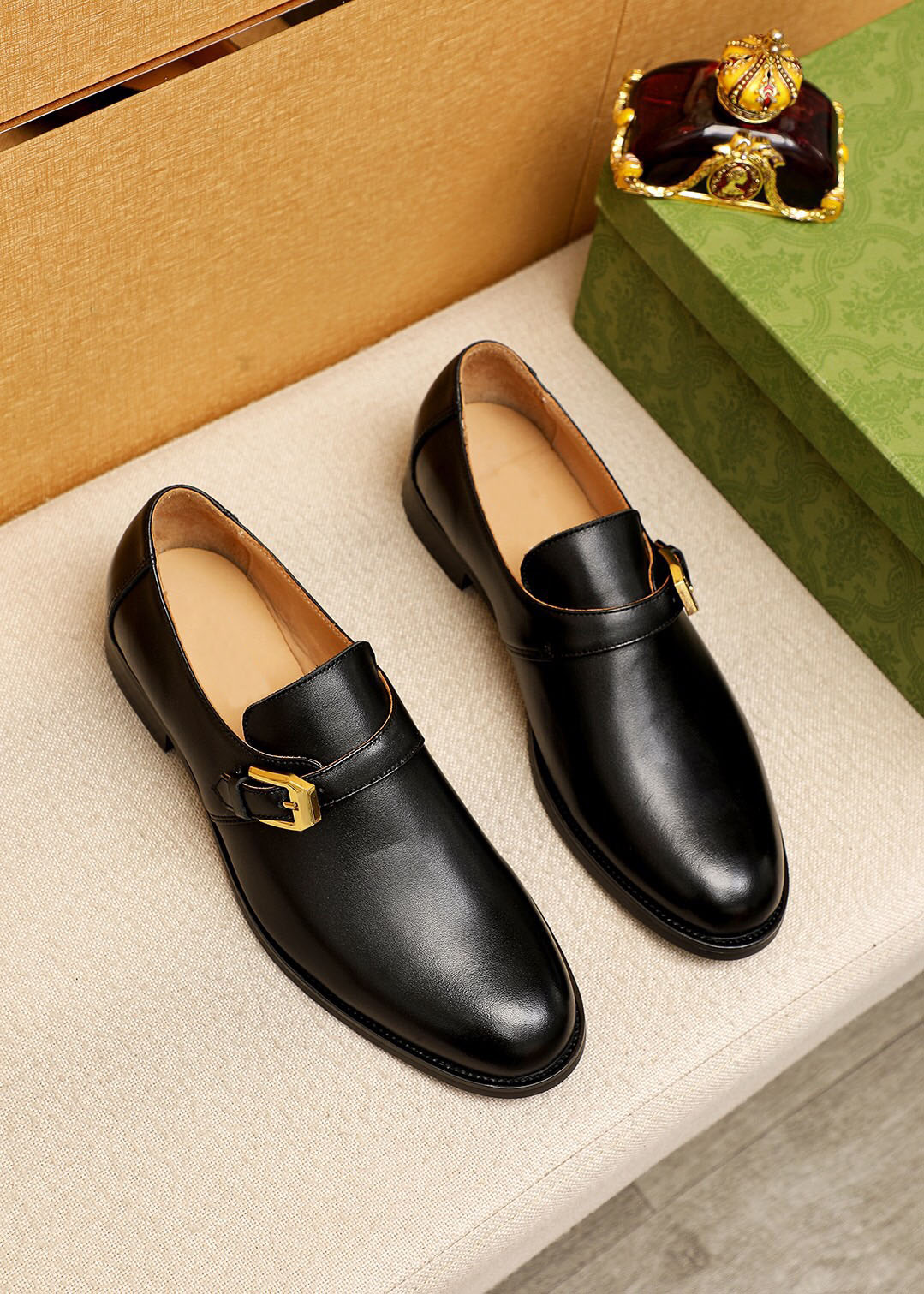 حذاء الرجال الرجال المصمم المصمم الأصلي للجلد الشقق العلامة التجارية الكلاسيكية لحزب العمل الزفاف أوكسفورد الحجم 38-47