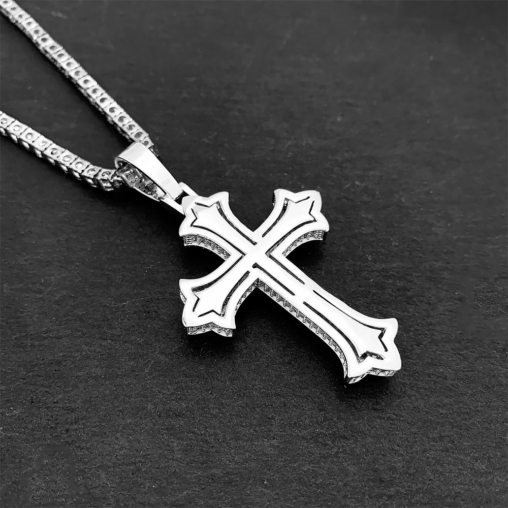 Designer Jewelry Nuovo pendente incrociata più recente Moissanite Hip Hop ghiacciato 925 Silver VVS Moissanite Cross Ciondolo