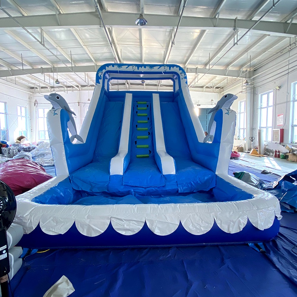 Casa inflável gigante comercial do salto da corrediça de água dobro da corrediça da piscina do golfinho com piscina para adultos crianças navio de ar livre