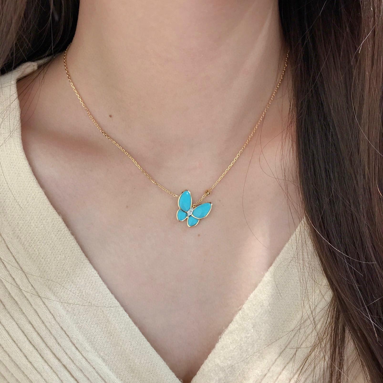 Luksusowy wisiorek Designerka Srebrna Matka Pearl Blue Butterfly Charm Krótki łańcuch Choker dla kobiet biżuteria z pudełkiem