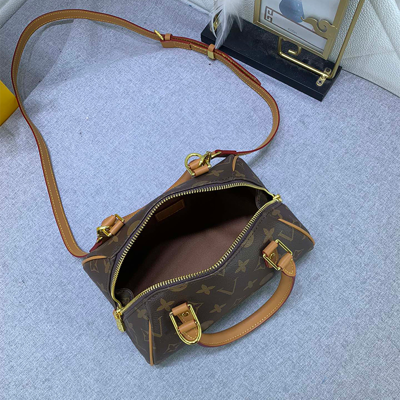 Crossbody designer väskor för kvinnor lyxig handväska casual totes topphandtag kvinnlig mode sacoche borse bokstäver bolso lady brown axel väska designers koppling handväska