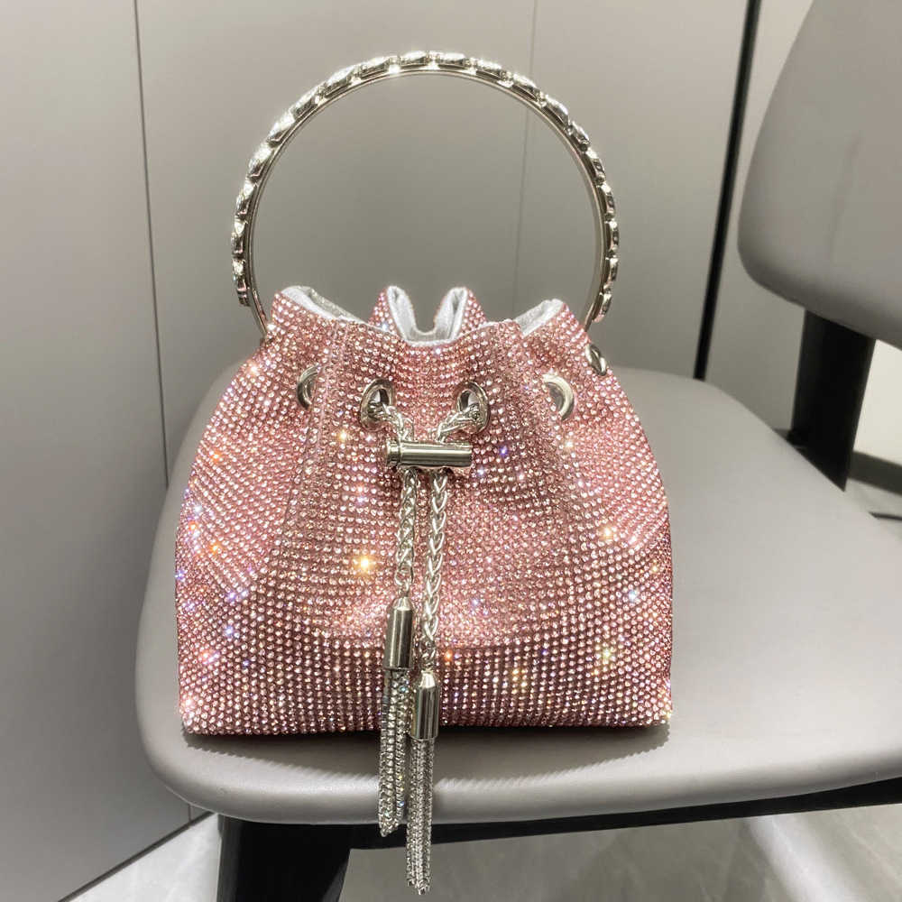 Bolsa feminina 2023 novo balde de diamante quente alça redonda bolsa ombro único corrente diagonal pequena bolsa com diamante 231026