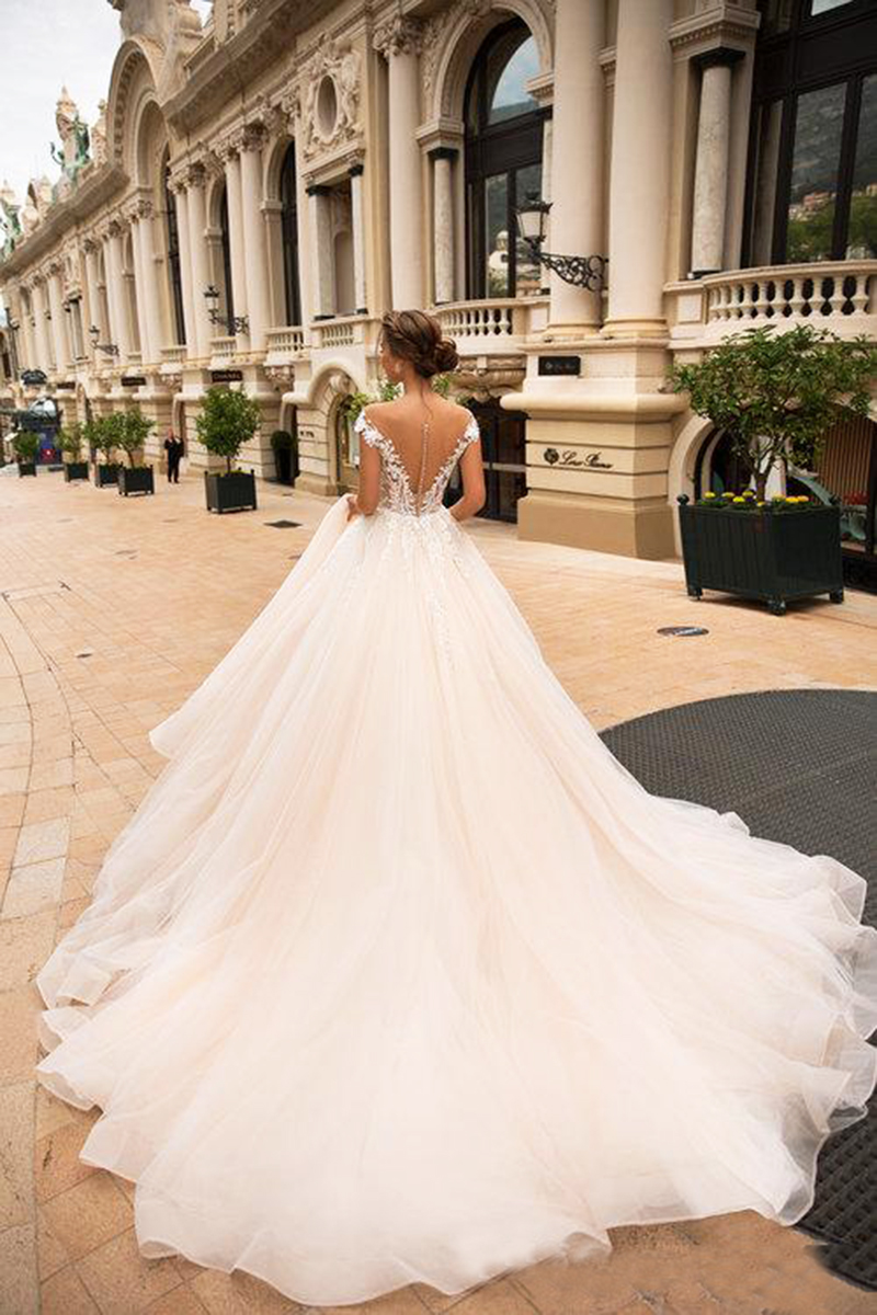 Luxury Jewel Sheer Lace Applique Long Sleeves Bridal Wedding Dresses Illusion Bodice Ball Gown Bridal Dress 2023