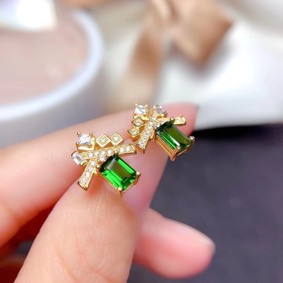 Bijoux de style européen américain simulation émeraude tourmaline cristal vert zircon diamant plaqué or boucles d'oreilles fête d'anniversaire de petite amie