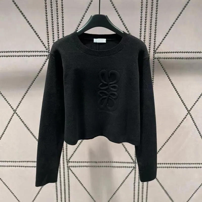 Women's trend crew-neck black and white embossed letter new sweater loose and slim
