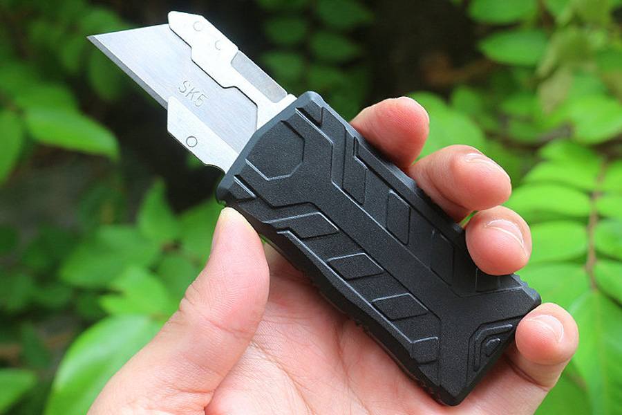 Oferta specjalna M6677 Automatyczna taktyczna nóż SK5 Satin Blade CNC Aluminium Aluminium EDC Pocket Paper Nożyce z ostrzami 