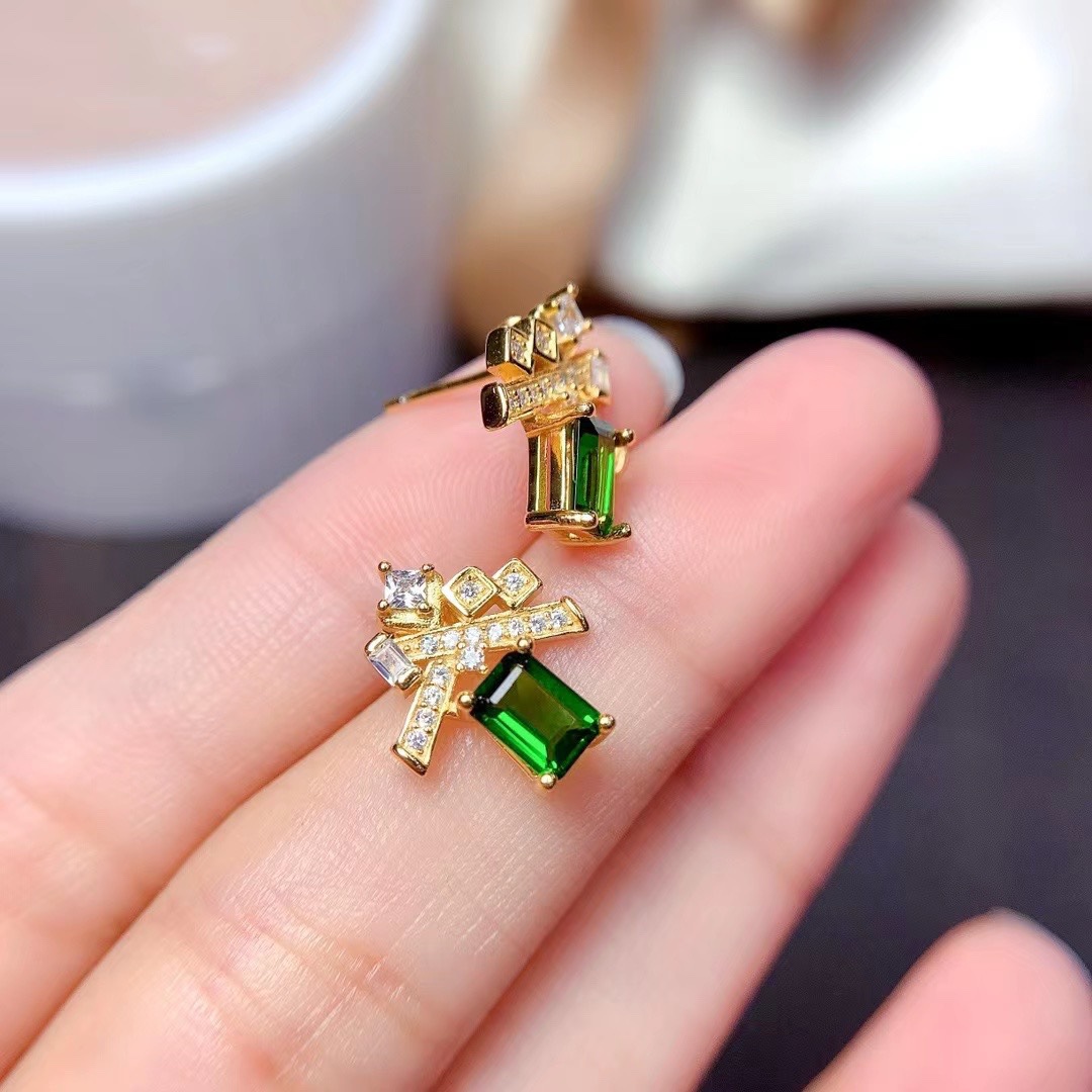 Bijoux de style européen américain simulation émeraude tourmaline cristal vert zircon diamant plaqué or boucles d'oreilles fête d'anniversaire de petite amie