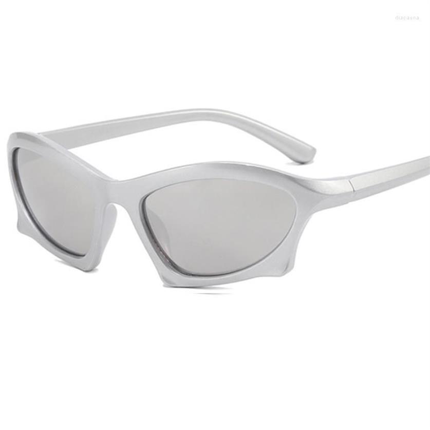 Zonnebrillen Fashion Punk Sport 2022 Luxe ontwerper Silver Mirror Y2K Sun Glazen Men Women Bat rechthoek 2000s Eyewear289P