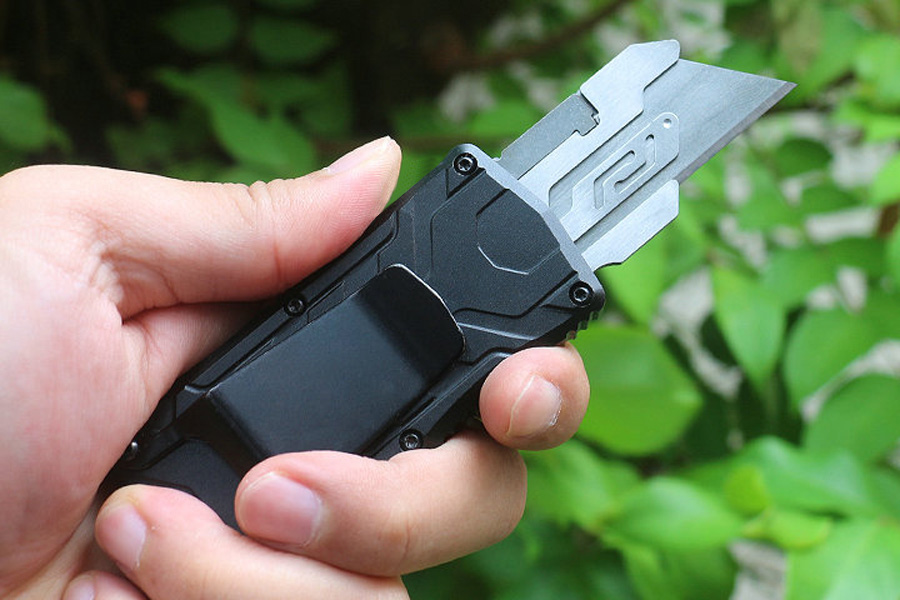 Oferta specjalna M6677 Automatyczna taktyczna nóż SK5 Satin Blade CNC Aluminium Aluminium EDC Pocket Paper Nożyce z ostrzami 