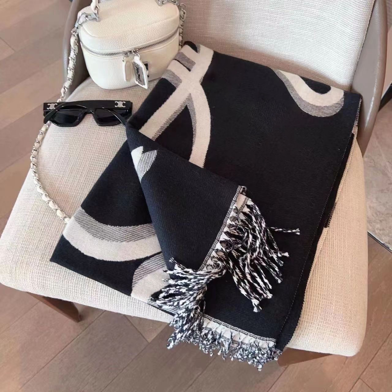 10A Designer Scarf 2023 New Women's Neck Fashion Premium Soft Warm Cashmere Stor sjal Officiell original Importerad äkta