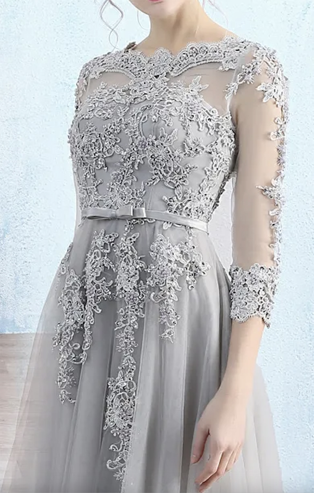 Gorgeous Light Gray Mother of the Bride Dresses Illusion Sheer with Applique Major Beading Zipper Back Mother of The Bride Dresse