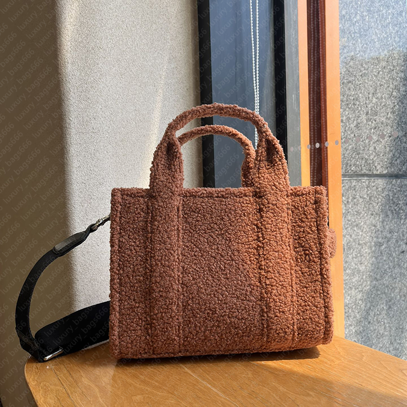 Sacs de créateurs Sac fourre-tout en peluche Sacs de luxe pour femmes Sacs à bandoulière de marque classique Sacs à bandoulière de haute qualité Sacs à main fourre-tout de mode Sacs à main vintage pour femmes Pochette Sac à main