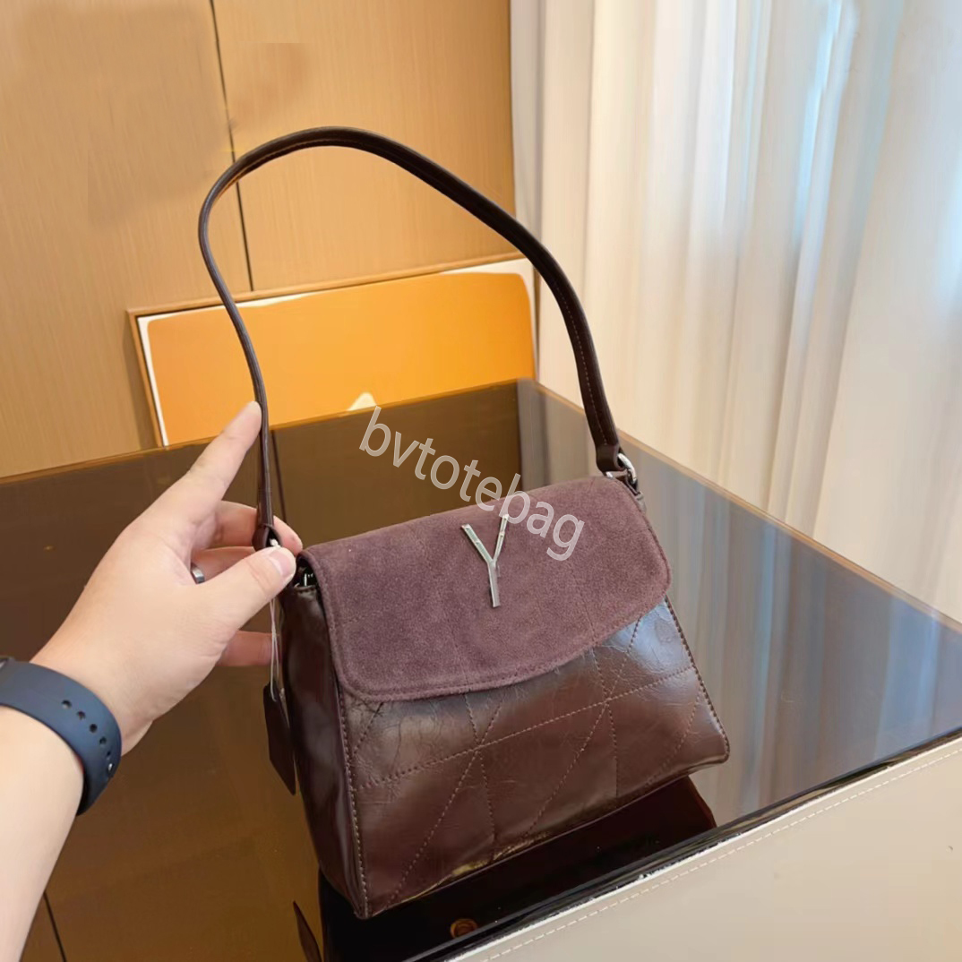 2023 Luxurys Tote Bag Grande Designer Bag Brilhante Couro Bucket Bag Bolsas Mulheres Bolsas Bolsas De Ombro Alta Qualidade NOVO LE Luxurys Bolsas