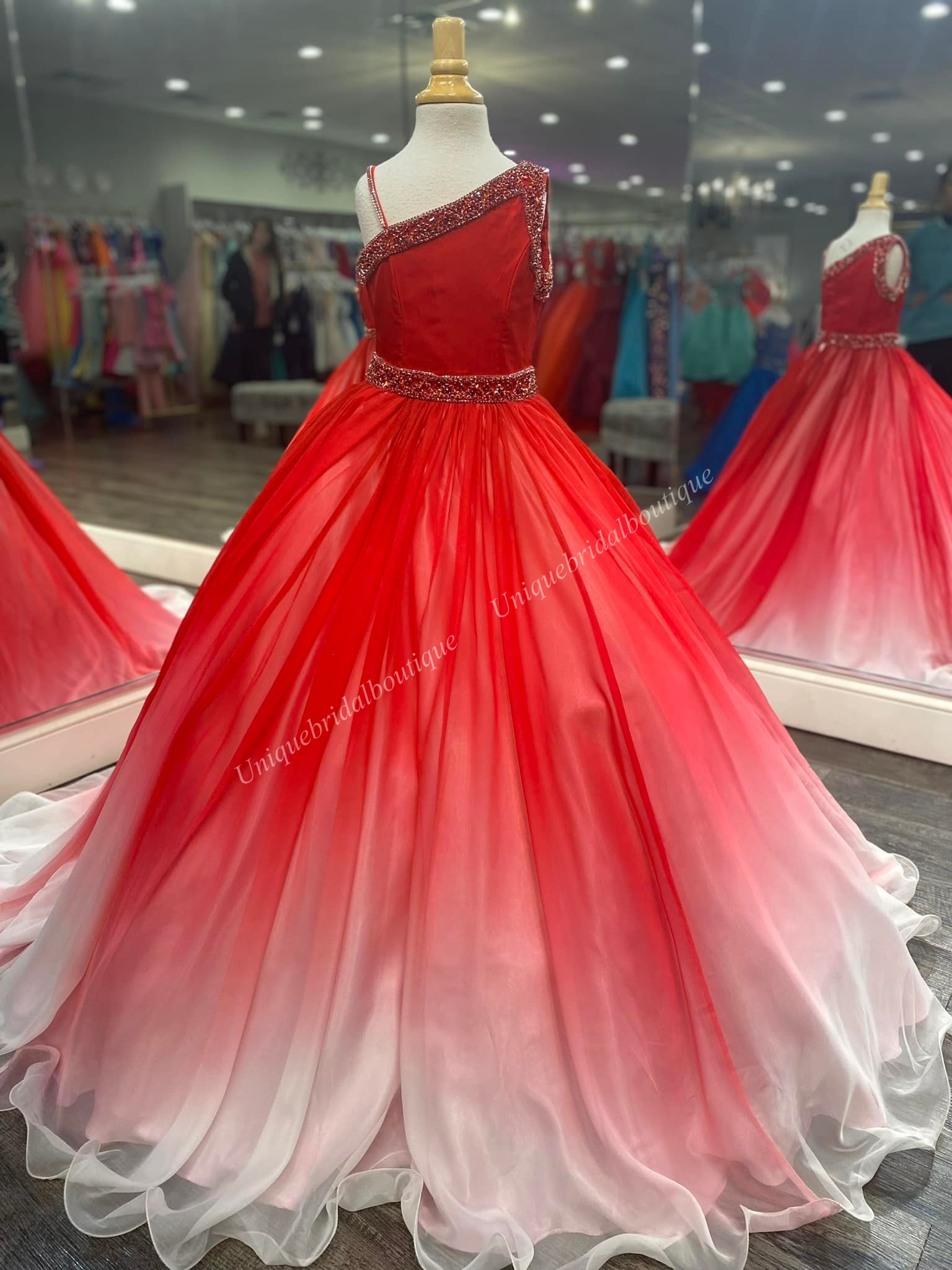 Ombre Blue Girl Pageant Dresses 2024 Crystals Beading Dress Ballgown Little Kids Birthday One-Shoulder Formal Party Wear Gowns Infant Toddler Teens Ombre-Red