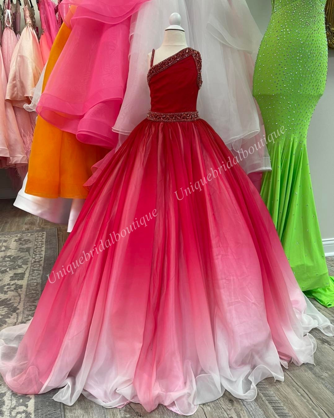 Ombre Blue Girl Pageant Dresses 2024 Crystals Beading Dress Ballgown Little Kids Birthday One-Shoulder Formal Party Wear Gowns Infant Toddler Teens Ombre-Red