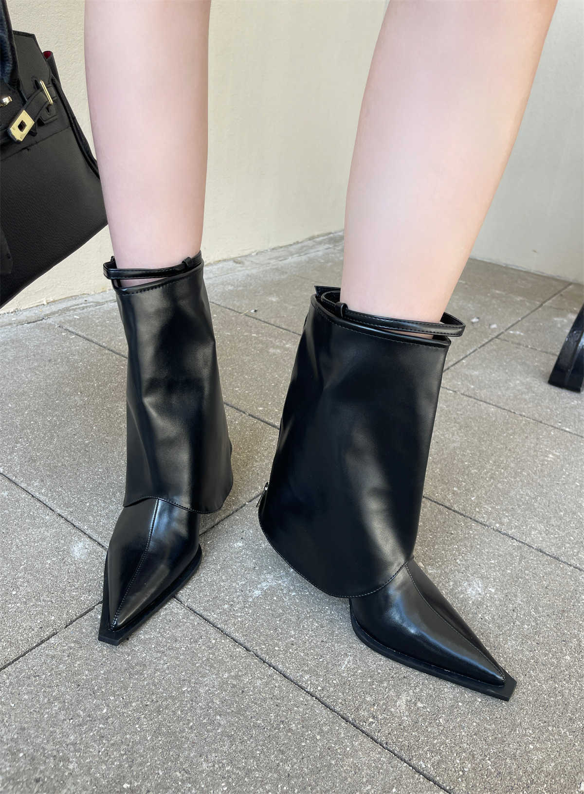 Small niche design high heeled short boot style autumn style Spicy Girl Boots Children's pointed toe thin heels white mid leg pants boots 231028