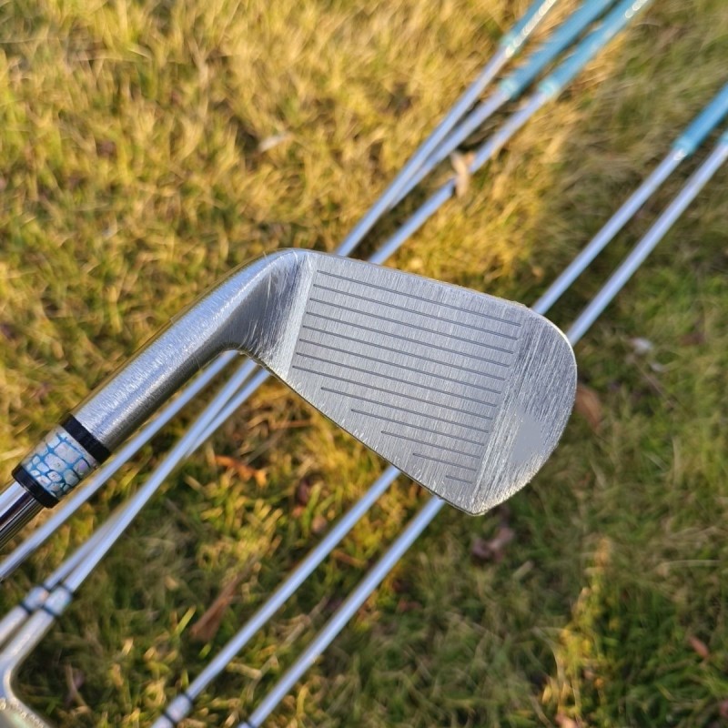 Neuer Golfschläger in limitierter Auflage, ZODIA P-Proto CB Golfeisen-Set 4-P, 7 Stück, Graphitschaft oder Stahlschaft