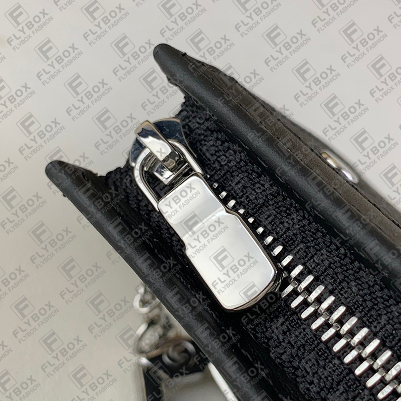 M82776 VOYAGE KEY BACK Wallet حامل بطاقة الائتمان المحفظة المحفظة المفتاح للجنسين الأزياء مصممة فاخرة العمل أعلى جودة التسليم السريع