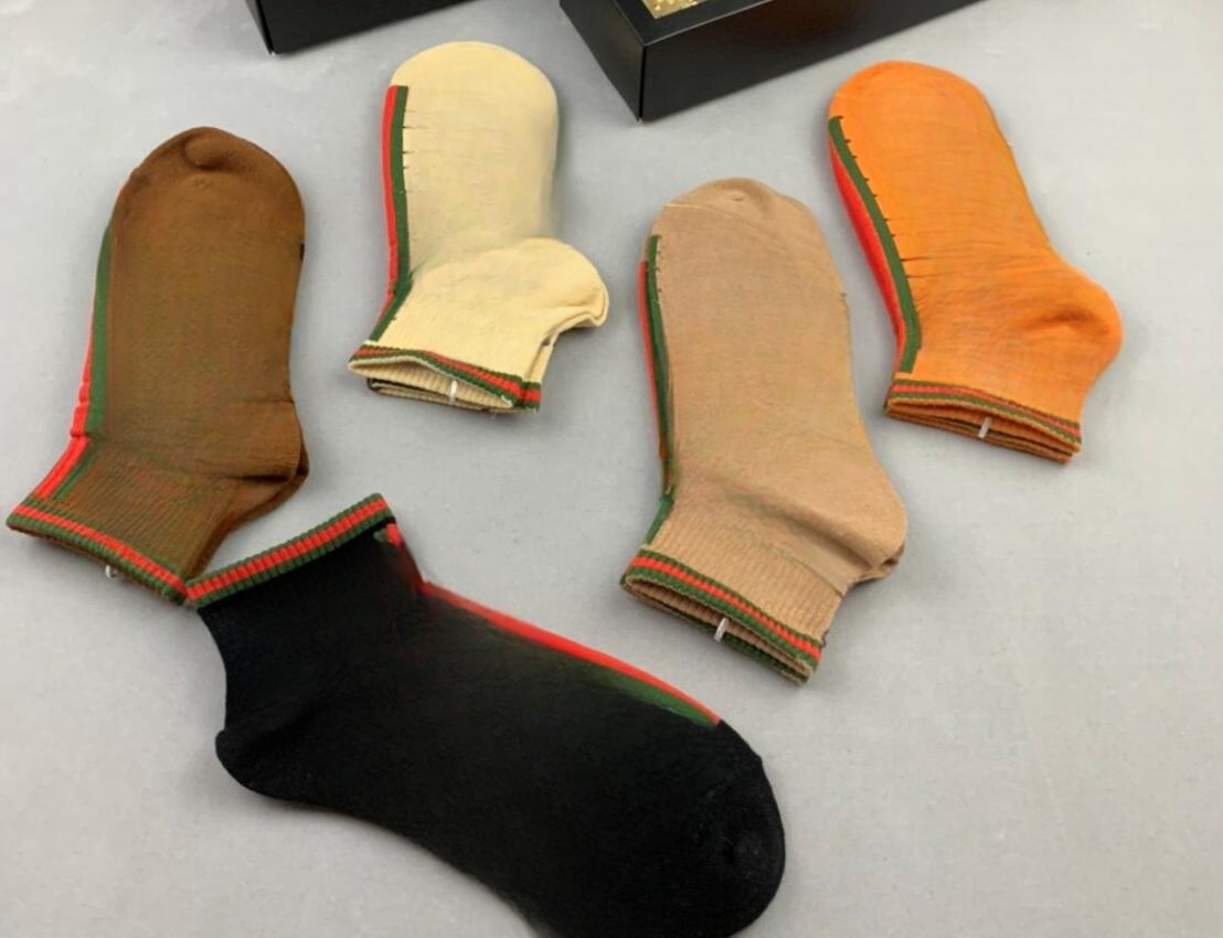 Ensemble de cinq pièces de chaussettes pour hommes, design professionnel, tendance de la mode, atmosphère haut de gamme, numéro 29