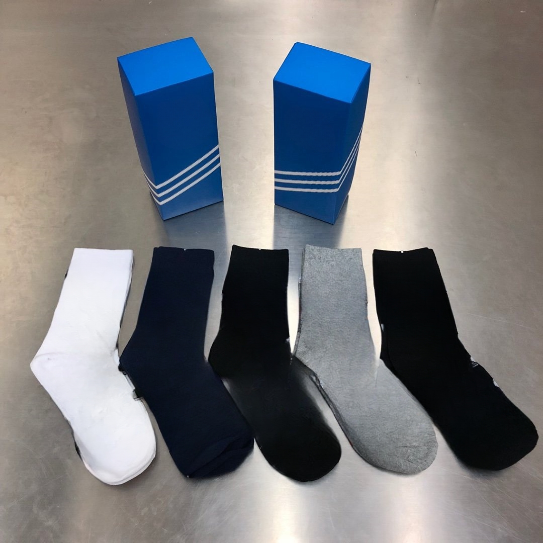 Ensemble de cinq pièces de chaussettes pour hommes, design professionnel, tendance de la mode, atmosphère haut de gamme, numéro 38