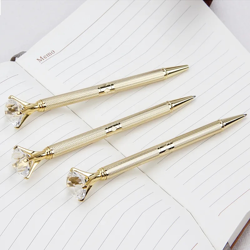 Hurtowa rzeźba złota metalowe długopiski Super Diamond Crystal Pen Wedding Office School School Materiały