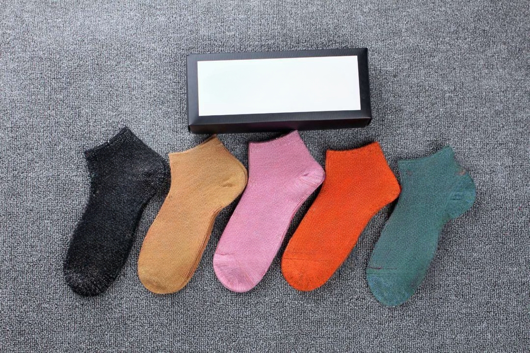 Men's socks designer professional design five-piece set, fashion trend front upscale atmosphere grade number 36